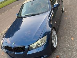 Blau Gebraucht 2005 BMW 325 M Sport Limousine | 5.650 €