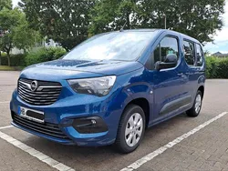 Blau Gebraucht 2022 Opel Combo-e Life Van / Kleinbus | 21.500 € (Fairer Preis)