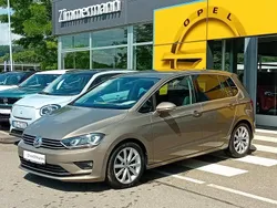 Gold Gebraucht 2017 VW Golf VII Kleinwagen | 18.950 € (Etwas zu teuer)