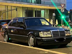 Andere außenfarben Gebraucht 1991 Mercedes E300 Limousine | 12.300 €