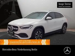 Weiß Gebraucht 2020 Mercedes GLA200 Style SUV | 28.990 € (Guter Preis)