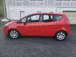 Rot Gebraucht 2014 Opel Meriva Edition Van / Kleinbus | 4.750 € (Guter Preis)
