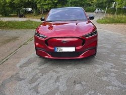 Rot Gebraucht 2021 Ford Mustang Mach-E SUV | 29.590 € (Guter Preis)