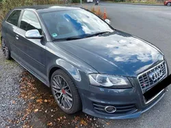 Grau Gebraucht 2008 Audi S3 Sport Limousine | 10.000 € (Teuer)