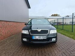 Schwarz Gebraucht 2007 Skoda Octavia Kombi | 3.500 € (Etwas zu teuer)