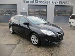 Schwarz Gebraucht 2014 Ford Focus Trend Limousine | 7.390 € (Etwas zu teuer)