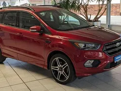 Rubyrotmetallic Gebraucht 2017 Ford Kuga ST-Line SUV | 13.690 € (Fairer Preis)