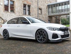 Weiß Gebraucht 2019 BMW 330 M Performance Limousine | 29.999 € (Superpreis)