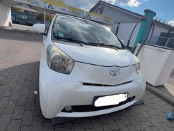 Weiß Gebraucht 2010 Toyota iQ Kleinwagen | 3.799 €