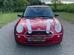 Rot Gebraucht 2006 Mini ONE Seven Kleinwagen | 3.490 € (Fairer Preis)