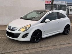 Casablancaweiss/saphirschwarz Gebraucht 2012 Opel Corsa Color Edition Kleinwagen | 2.450 € (Superpreis)