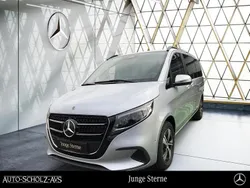 Hightechsilber metallic Gebraucht 2024 Mercedes V220 Style Van / Kleinbus | 61.666 € (Teuer)