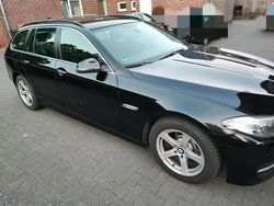 Schwarz Gebraucht 2015 BMW 520 Kombi | 12.500 € (Fairer Preis)