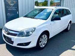 Weiß Gebraucht 2009 Opel Astra Innovation Kombi | 3.199 € (Fairer Preis)