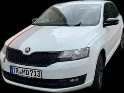 Weiß Gebraucht 2016 Skoda Rapid Active Limousine | 8.900 € (Fairer Preis)
