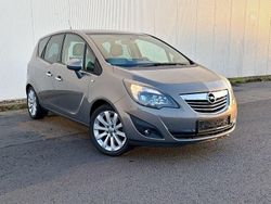Grau Gebraucht 2010 Opel Meriva Van / Kleinbus | 7.590 € (Fairer Preis)