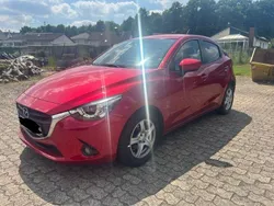 Rot Gebraucht 2016 Mazda 2 Nakama Limousine | 9.999 € (Guter Preis)