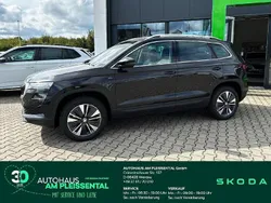 Schwarzmagic perleffekt Gebraucht 2024 Skoda Karoq Sport SUV | 32.870 € (Fairer Preis)