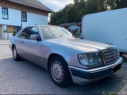Silber Gebraucht 1992 Mercedes E230 Coupé | 6.200 €