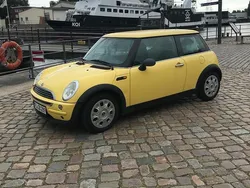 Gelb Gebraucht 2005 Mini Cooper Coupé Coupé | 4.900 €