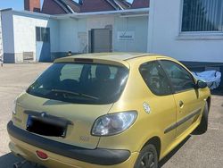 Gold Gebraucht 2003 Peugeot 206 Premium Kleinwagen | 1.000 € (Guter Preis)