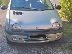 Silber Gebraucht 1999 Renault Twingo Initiale Paris Kleinwagen | 2.300 €