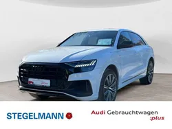 Gletscherweiß metallic Gebraucht 2021 Audi Q8 Competition SUV | 60.490 € (Guter Preis)