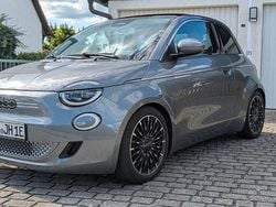 Grau Gebraucht 2022 Fiat 500e La Prima Limousine | 18.490 € (Fairer Preis)