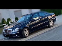 Schwarz Gebraucht 2006 Mercedes E200 Avantgarde Limousine | 12.000 € (Teuer)