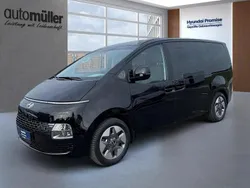 Schwarz abyss black / mic Gebraucht 2024 Hyundai Staria Prime Van | 42.470 € (Guter Preis)