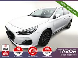 Weiss Gebraucht 2018 Hyundai i30 Premium Kombi | 15.888 € (Fairer Preis)