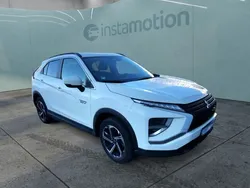 Weiß Gebraucht 2022 Mitsubishi Eclipse Cross Basis SUV | 20.400 € (Superpreis)
