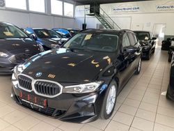 Schwarz Gebraucht 2023 BMW 320 Kombi | 26.990 € (Fairer Preis)