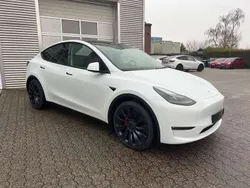 Pearl white multi coat Gebraucht 2022 Tesla Model Y Performance SUV | 49.990 € (Teuer)