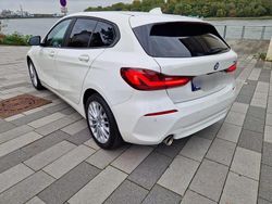 Weiß Gebraucht 2022 BMW 118 Advantage Kleinwagen | 18.700 € (Fairer Preis)