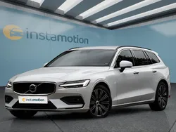 Weiß Gebraucht 2024 Volvo V60 Core Kombi | 40.449 € (Fairer Preis)