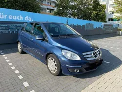 Blau Gebraucht 2009 Mercedes B180 Van / Kleinbus | 4.000 € (Fairer Preis)