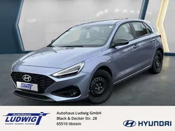 Blau Gebraucht 2024 Hyundai i30 Advantage Limousine | 21.900 € (Guter Preis)