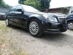 Obsidianschwarz Gebraucht 2012 Mercedes C180 Limousine | 13.880 € (Fairer Preis)