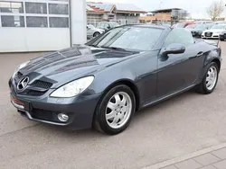 Grau Gebraucht 2010 Mercedes SLK200 Cabrio | 11.900 € (Fairer Preis)