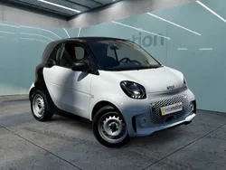 Schwarz Gebraucht 2022 Smart ForTwo Electric Drive Coupé | 10.050 € (Fairer Preis)