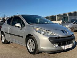 Silber Gebraucht 2009 Peugeot 207 Kleinwagen | 2.750 € (Etwas zu teuer)