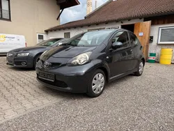 Grau Gebraucht 2006 Toyota Aygo Cool Kleinwagen | 2.299 € (Fairer Preis)