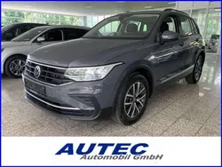 Grau, metallic Gebraucht 2022 VW Tiguan Life SUV | 30.444 € (Superpreis)