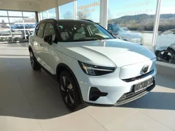 Cloud blue, solid / solid Neu 2025 Volvo XC40 Plus SUV | 46.400 € (Etwas zu teuer)