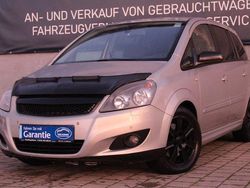 Grau Gebraucht 2008 Opel Zafira Sport Van / Kleinbus | 1.890 € (Guter Preis)