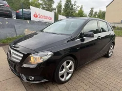 Schwarz Gebraucht 2012 Mercedes B180 Van / Kleinbus | 13.500 € (Fairer Preis)