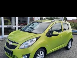 Grün Gebraucht 2011 Chevrolet Spark Kleinwagen | 3.599 € (Fairer Preis)