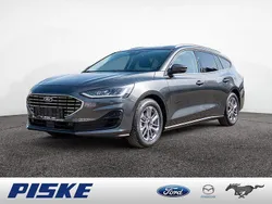 Grau Gebraucht 2024 Ford Focus Titanium Limousine | 24.850 € (Fairer Preis)