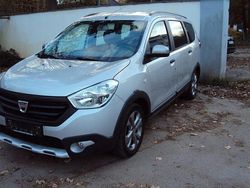 Silber Gebraucht 2016 Dacia Lodgy Stepway Van / Kleinbus | 3.100 €